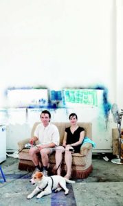 TOP_Magazin_ART_Künstler_Macher_Herbst_2012_3 Nick Geene und Helène Fauquet mit ihrem kunstaffinen Hund Ludwig