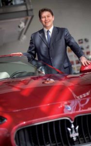 TOP_Magazin_Business_Maserati_Sommer_2012_1 Giulio Pastore mit dem Gran Cabrio bei Maserati in Wiesbaden
