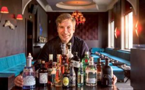 TOP_Magazin_Gourmet_God_Save_The_Gin_Sommer_2012_2 Gin-Experte Sascha Jockovic, Kameha Suite Frankfurt
