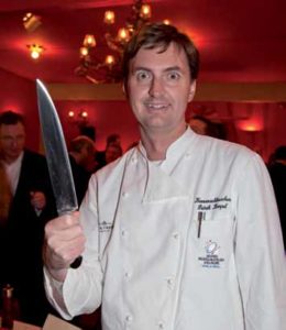 Patrick Kimpel mit seiner schärfsten Waffe