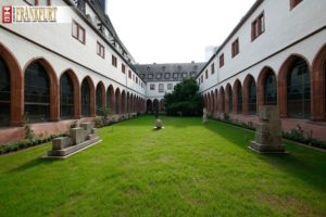 Das Institut für Stadtgeschichte im Karmeliterkloster gilt als das Gedächtnis Frankfurts