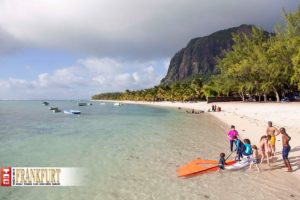 Le Morne Beach