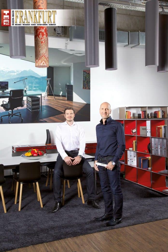 Andreas Reich und Tom H. Grebe im Massdrei Interior Showroom