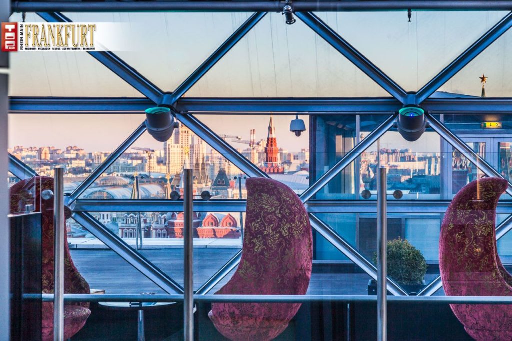 Die O2 Lounge des Ritz-Carlton mit Panoramablick auf den Roten Platz