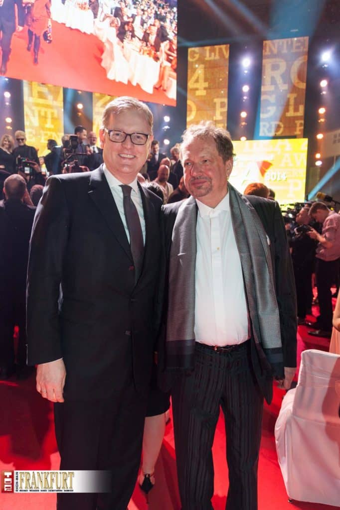 Wirtschaftsdezernent Markus Frank und der Produzent der Preisverleihung bdv-Präsident Prof. Jens Michow