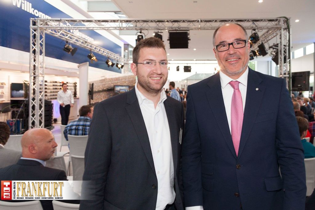 Bastian Dhonau (VW Frankfurt) und Jörg Hitpass (Volkswagen)