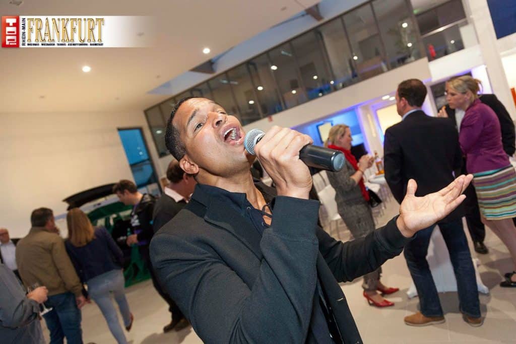 Die musikalische Stimme des Abends - Sänger Jimmie Wilson