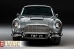 James Bonds Dienstwagen aus Goldfinger ein Aston Martin DB5 von 1964 wurde 2010 für den Preis von £ 2912.000 versteigert.