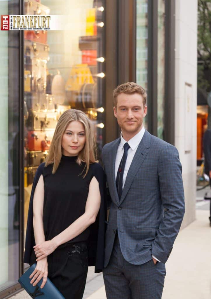 Schauspielerin Nora von Waldstätten und Alexander Fehling