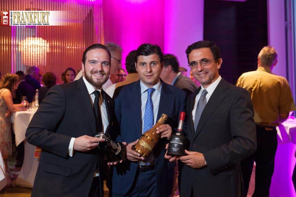 Sommelier Alejandro Gutiérrez Coto (Jumeirah) mit den Brüdern Patricio und Fernando Rubio Bernal (Bodegas Rubio) und ihren bis zu 100-jährigen Brandys