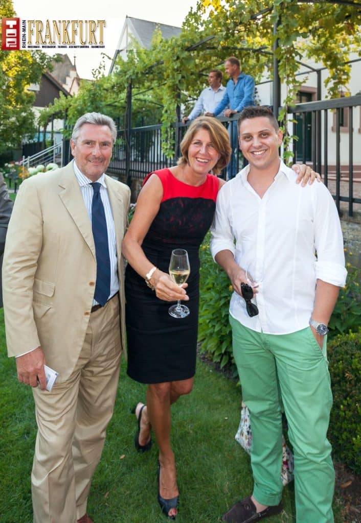 Fußball-Legende Dieter Müller mit Lebensgefährtin Johanna Höhl (Pomp) und deren Sohn Johannes