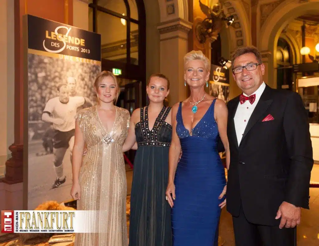 Hanna Klein mit Freundin Liselotte Maria Linsenhoff, Ann-Kathrin Linsenhoff mit Gatte Klaus Martin Rath