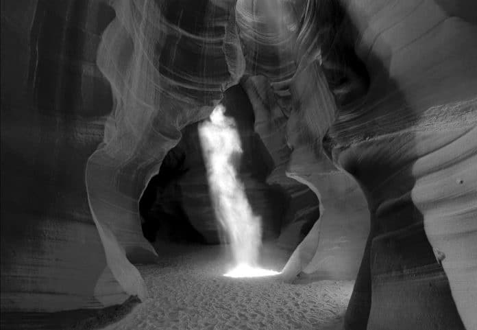 Phantom ©Peter Lik