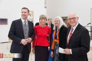 Regierungssprecher Steffen Seibert mit Sylvia von Metzler und Künstlerin Benedicte Peyrat und Ex-Städeldirektor Prof. Dr. Klaus Gallwitz