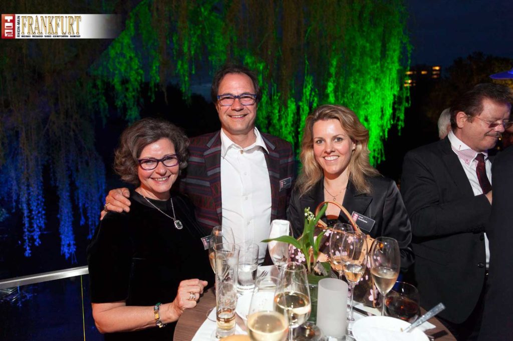 Sabine und Frank J. Schupp (Rudolf Schupp Edelsteine & Schmuck) mit Künstlerin Susann Rockelmann