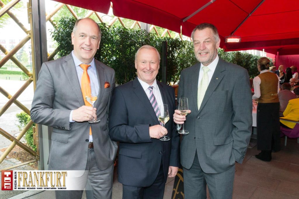 Kurdirektor Ralf Wolter, Bad Homburgs Oberbürgermeister Michael Korwisi und Stadtverordnetenvorsteher Holger Fritzel