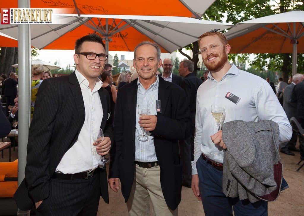 Christoph und Roland Sommer (Sommer Baubetreuungs GmbH & Co. KG) mit Uber-Chef Christopher Bates