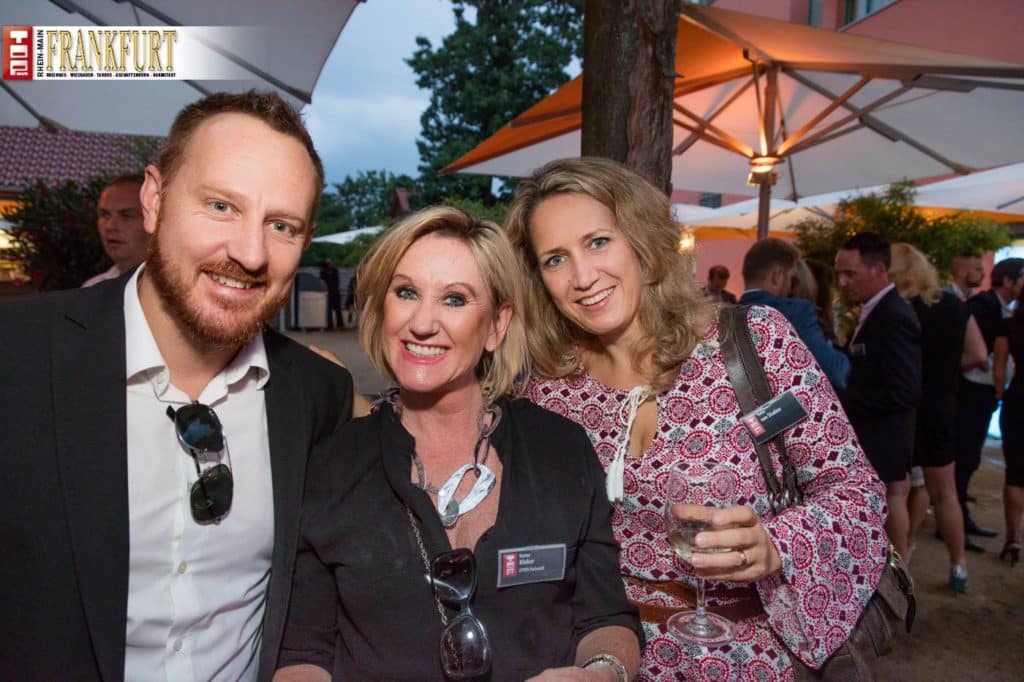 Jeffrey van Staden (Elangeni African Adventures) mit Hanna Kleber (KPRN) und Heike van Staden