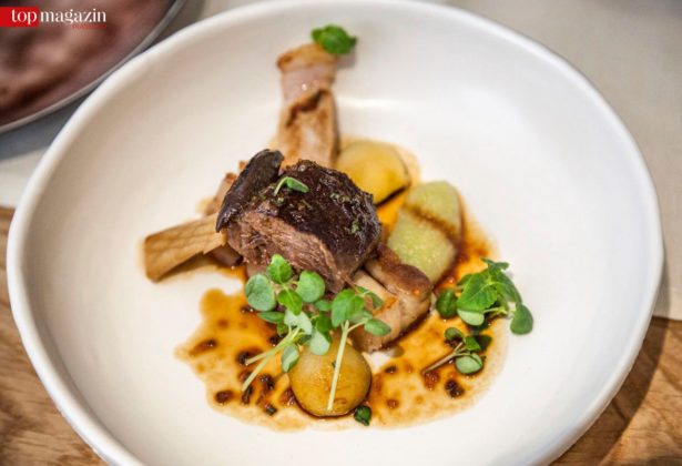 Schwein "nose to tail" mit Blutwurst und Apfel