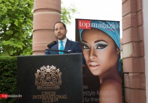 Top Magazin-Verleger Michael Ruiss bei seiner Begrüßungsansprache