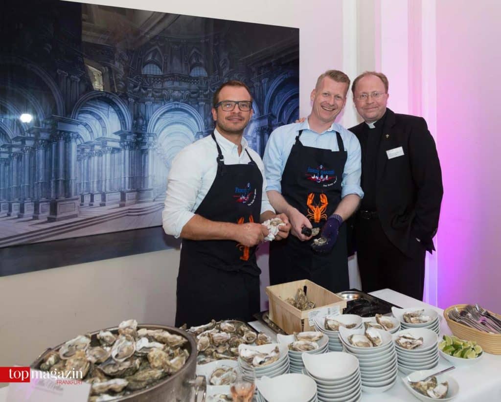 Daniel Primke und Ulrich Wittner mit Pater Dr. Georg Fischer, OT