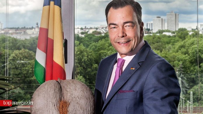 Honorarkonsul Max Hunzinger
