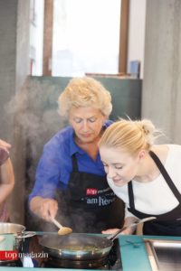 Petra Roth und Top Magazin Redakteurin Annika John