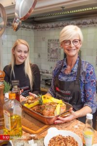 Top Magazin-Redakteurin Annika John und Ann Kathrin Linsenhoff