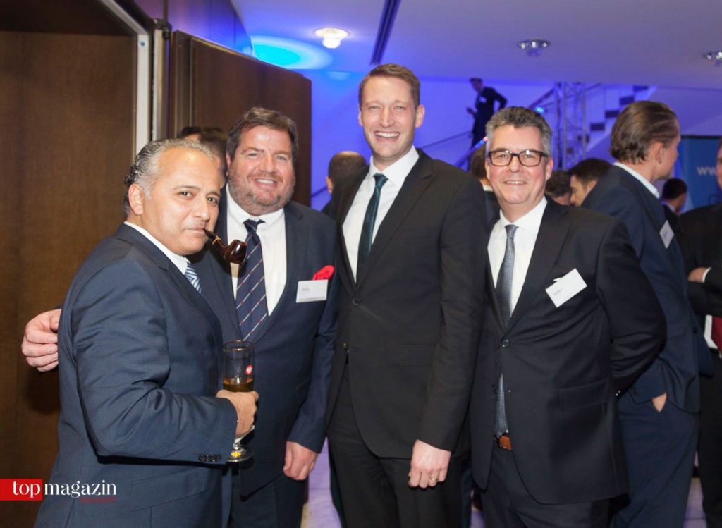 Amir Parandian mit Bernd Reisig, Bad Homburg-OB Alexander Hetjes und Michael Velten (Park Immobilien)