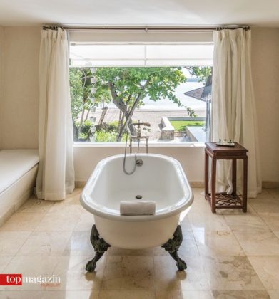 Koloniales Ambiente auch im Badezimmer des Casa Colonial mit Blick aufs Meer