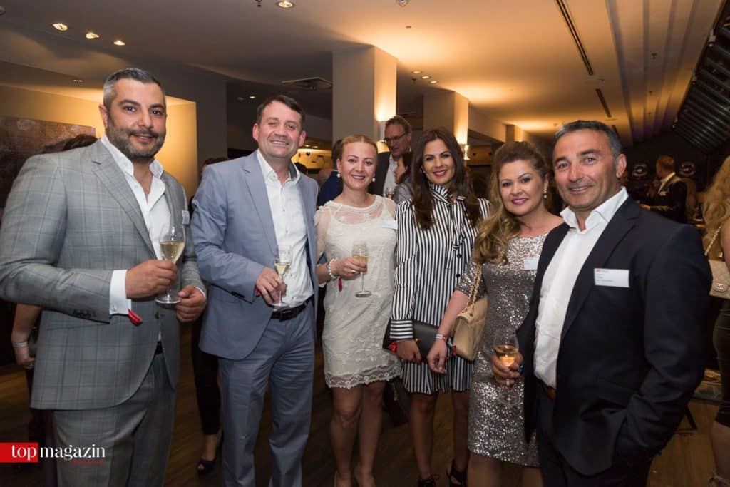 Ergün Karakaya (Iber Immobilien) mit Ehefrau Sevda, Hasan und Meryem Dikme (Alte Schmiede Seligenstadt) sowie Lale und Ibrahim Öner