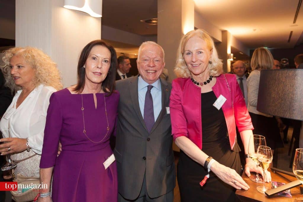 Judith Franke mit den beiden OB-Kandidaten Stadtrat a.D. Volker Stein und Staatssekretärin Dr. Bernadette Weyland (Hessisches Ministerium der Finanzen)