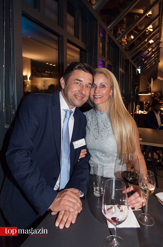 Peter Münker (Autohaus Hornbacher) mit Martina Kulenkamp