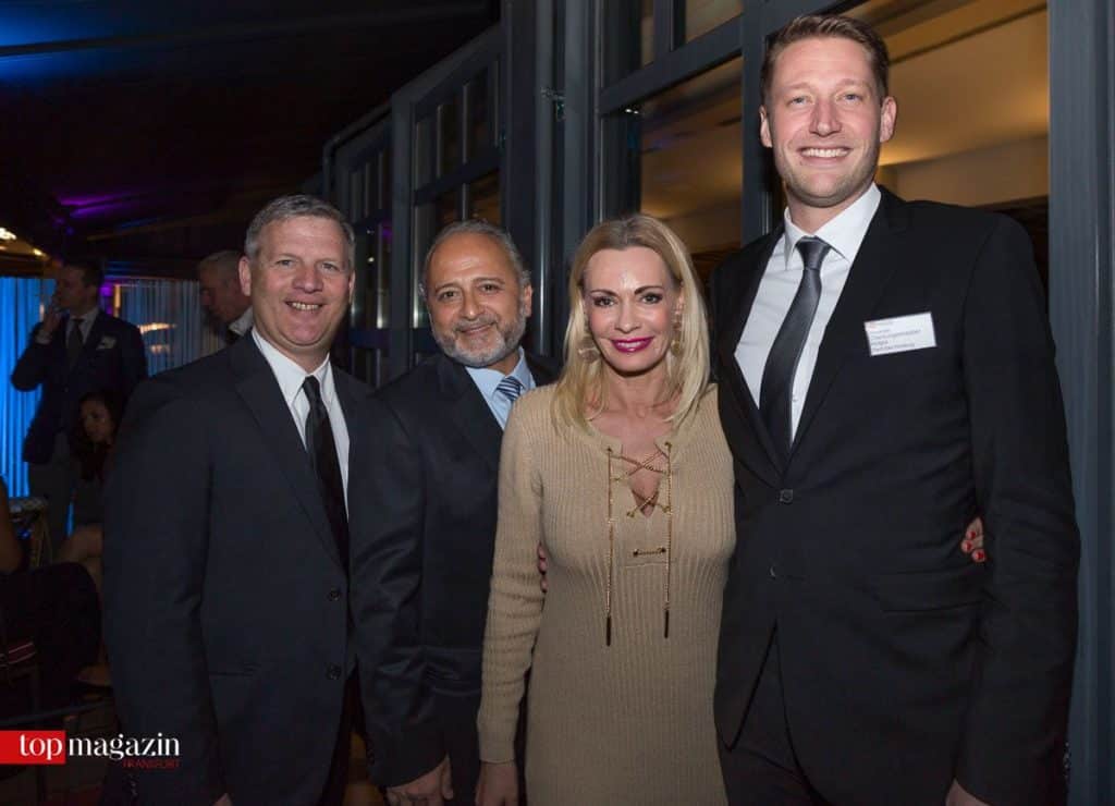 Ralf Gehrsitz mit Amir Parandian, Michaela Farnung (Sportschule Farnung) und dem Bad Homburger OB Alexander Hetjes