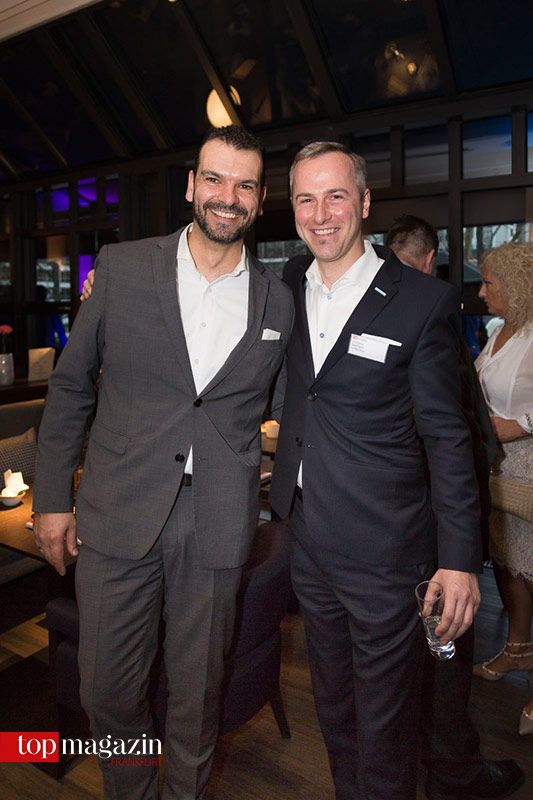 The Legacy-Restaurantleiter Javier Villacampa mit dem Le Méridien-Direktor Wolfgang Selinger