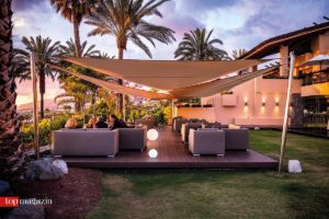 Im japanischen Sternerestaurant Kabuki genießen wir unseren Sundowner, während die Sonne im Atlantik versinkt.