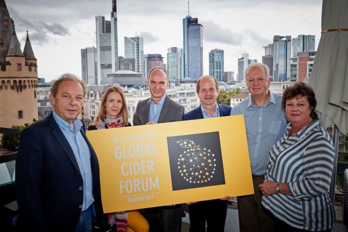Das Organisationskomitee des Global Cider Forums in Frankfurt: Jan Hermans, Milica Jevtic, Martin Heil, Jean-Pierre Stassen, Bob Price und Fenella Tyler