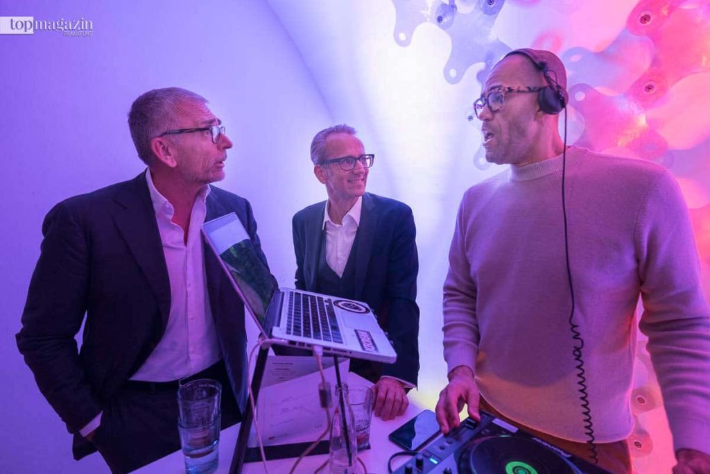 Soundcheck - Rainer M. Ballwanz (Ballwanz Immobilien) mit Oliver Rohloff (Mediengruppe Frankfurt) und DJ Julian Smith Soundcheck - Rainer M. Ballwanz (Ballwanz Immobilien) mit Oliver Rohloff (Mediengruppe Frankfurt) und DJ Julian Smith