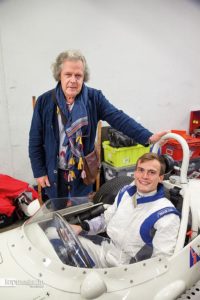 Hubertus Graf von Dönhoff, Gründungsvater des Oldtimer-Grand-Prix, mit Rennfahrer Lukas Halusa Hubertus Graf von Dönhoff, Gründungsvater des Oldtimer-Grand-Prix, mit Rennfahrer Lukas Halusa