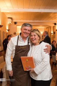 Brighella-Inhaber Mario Borazio mit Sterneköchin Léa Linster