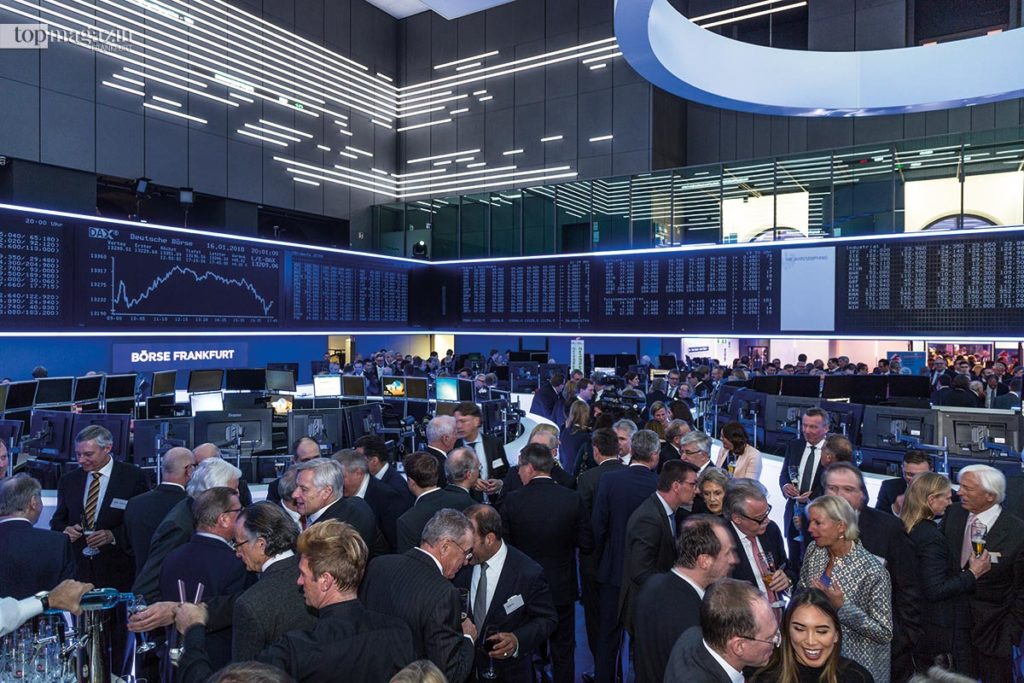 Auch in diesem Jahr öffnete das Börsenparkett exklusiv für die Besucher des Jahresempfangs der IHK. Auch in diesem Jahr öffnete das Börsenparkett exklusiv für die Besucher des Jahresempfangs der IHK.