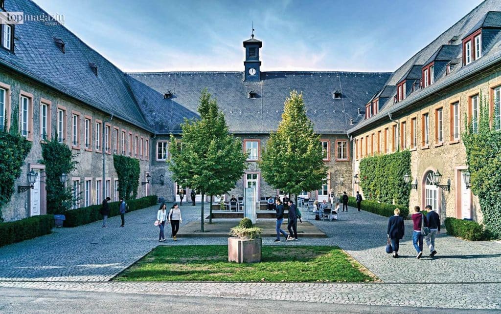 Der Campus der EBS in Östrich-Winkel Der Campus der EBS in Östrich-Winkel
