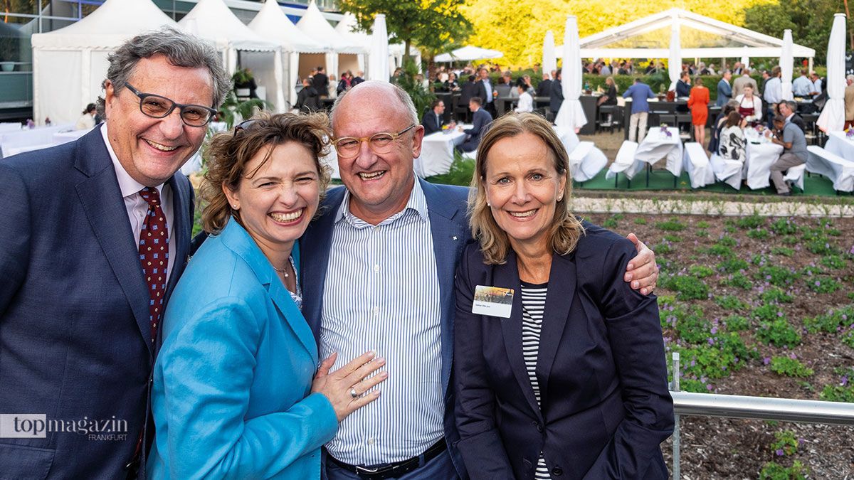 Hans-Joachim Otto (GSK) mit FDP-Generalsekretärin Nicola Beer MdB, Rechtsanwalt Jürgen Illing und Sabine Otto-Just Hans-Joachim Otto (GSK) mit FDP-Generalsekretärin Nicola Beer MdB, Rechtsanwalt Jürgen Illing und Sabine Otto-Just