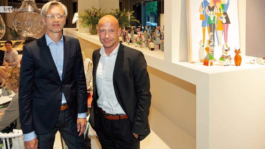 Torsten Russmann (Vitra) mit Kurator Mathias Remmele Torsten Russmann (Vitra) mit Kurator Mathias Remmele