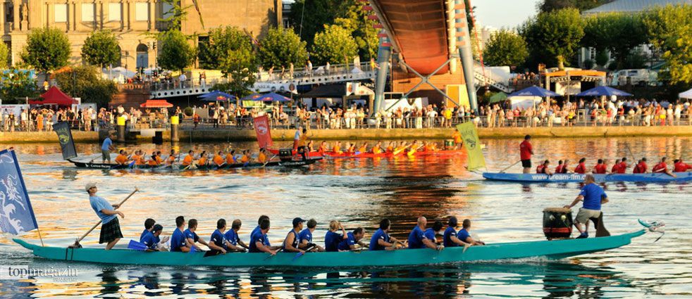 Die Drachenbootrennen beim Museumsuferfest sind die zweitältesten Wettkämpfe dieser Art in Deutschland Die Drachenbootrennen beim Museumsuferfest sind die zweitältesten Wettkämpfe dieser Art in Deutschland