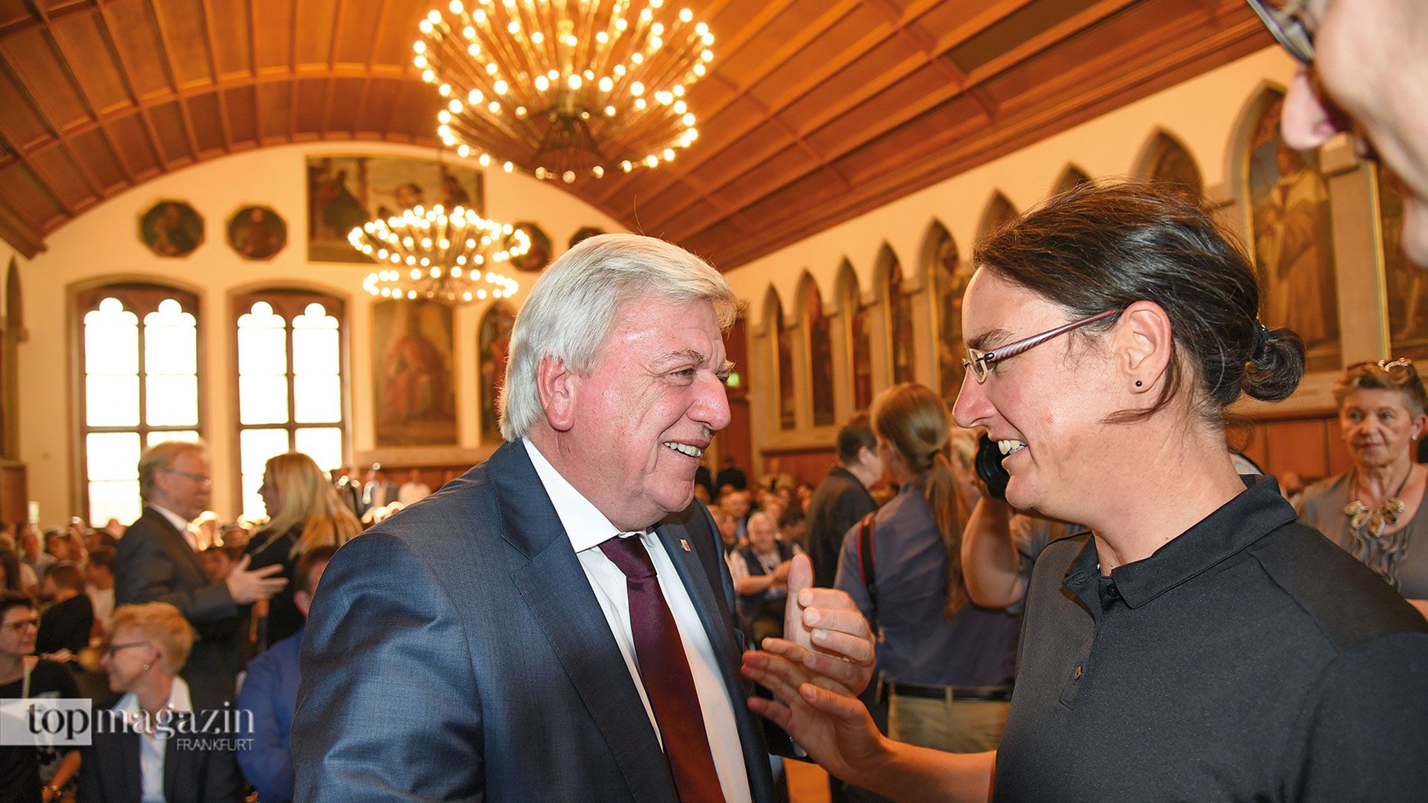 Der Hessische Ministerpräsident Volker Bouffier und die dreimalige Weltfußballerin Birgit Prinz Der Hessische Ministerpräsident Volker Bouffier und die dreimalige Weltfußballerin Birgit Prinz