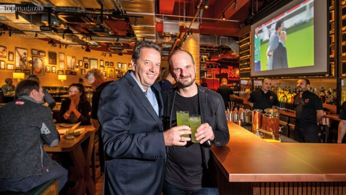 Der General Manager des Marriot Hotel Hansjörg Hefel und Restaurant-Chef Steffen Goubeaud
