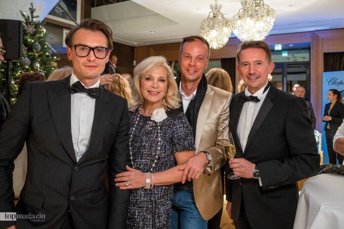 Alexander Arynenka, Beate van Zanten und Steffen Koch mit Daniel Bockholdt