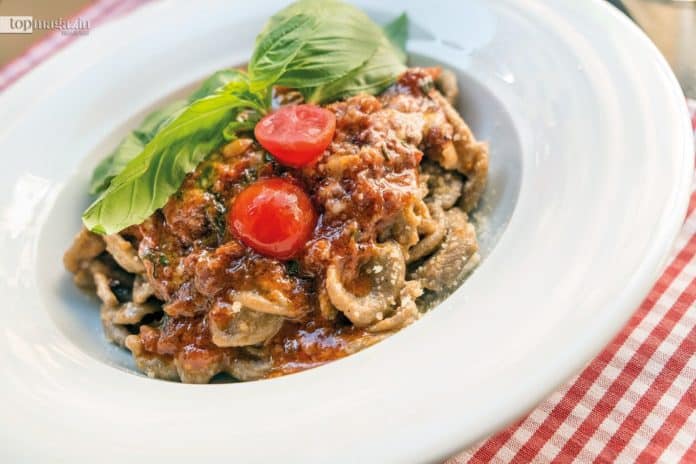 Pasta „Nonna Rosa“ mit Grano Arso, frischer Salsiccia, Brokkoli und Ricotta bei Pizza & Pasta Scialpi