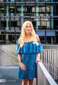 Laura Karasek-Briggs ist nicht nur Moderatorin und Autorin, sie war auch Rechtsanwältin in der großen Wirtschafts-Kanzlei Clifford Chance